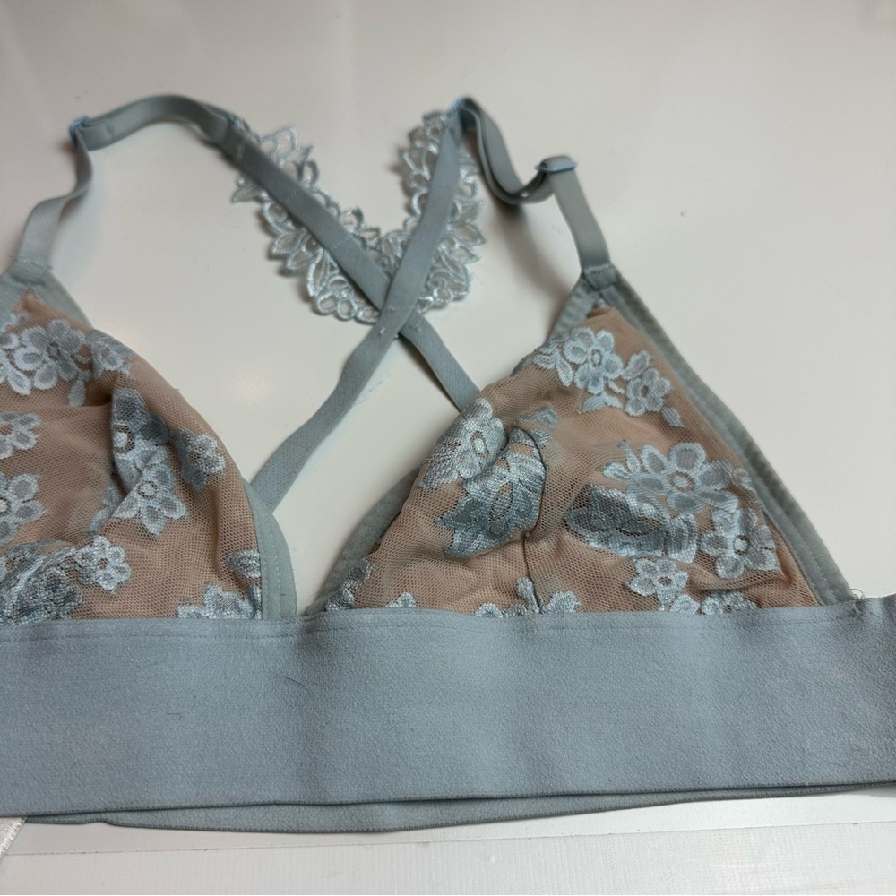 PINK Victoria's Secret Blue Lace Bralette - Picture 2 of 7